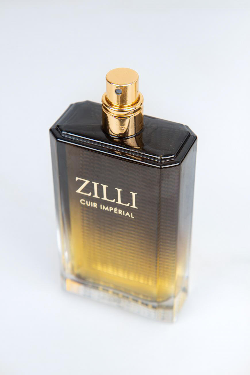 Мужской парфюм zilli. Zilli духи мужские. Парфюм Zilli мужской Titanium. Парфюм Зили зилли. Zilli пачули.